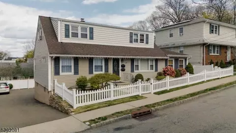 25 Taft Ave, Woodland Park, NJ 07424