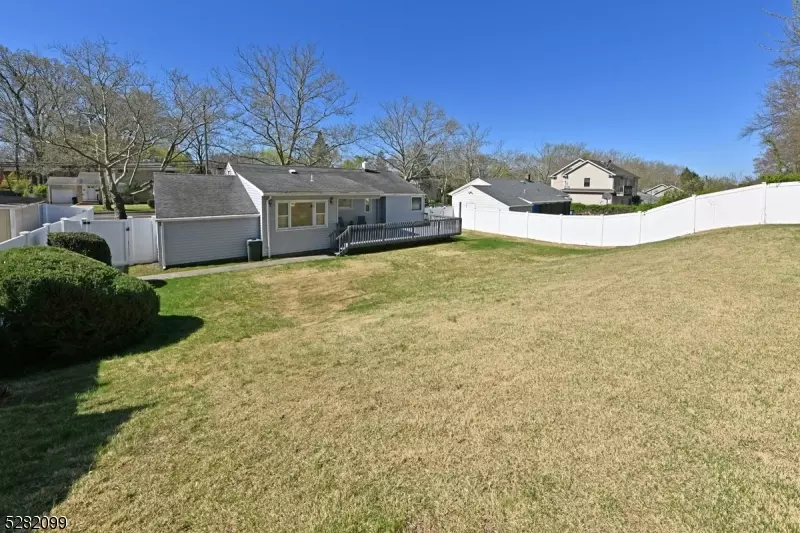 325 Oradell Ave, Paramus, NJ 07652 24 Photos Movoto