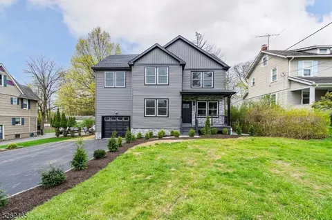 21 Durrell St, Verona, NJ 07044