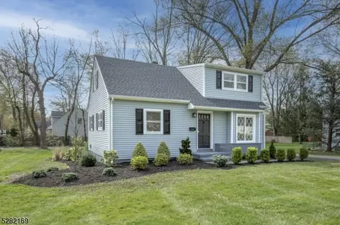 139 Lenox Ave, Green Brook, NJ 08812