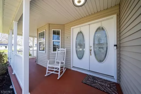 5 Glen Gary Rd, Middlesex, NJ 08846 photo 3