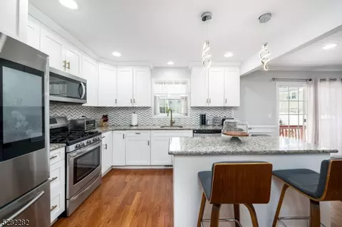 5 Glen Gary Rd, Middlesex, NJ 08846 photo 11