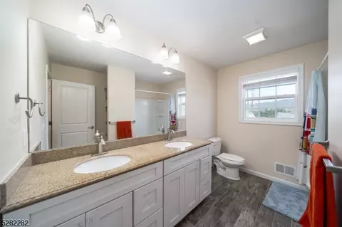 5 Glen Gary Rd, Middlesex, NJ 08846 photo 24