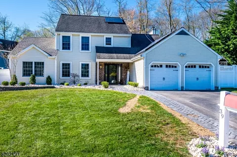 39 Susquehanna Trl, Somerville, NJ 08876
