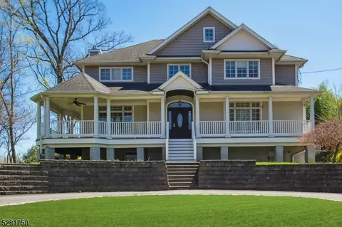 26 Sunset Rd, Livingston, NJ 07039