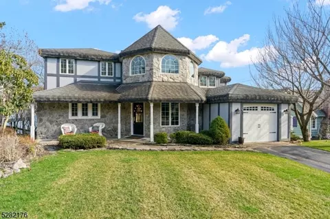 420 W Shore Trl, Sparta, NJ 07871