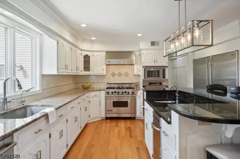 2 Balbrook Dr, Mendham Boro, NJ 07945 photo 20