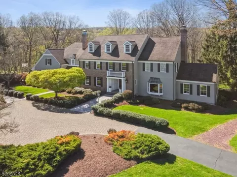 2 Balbrook Dr, Mendham Boro, NJ 07945 photo 2