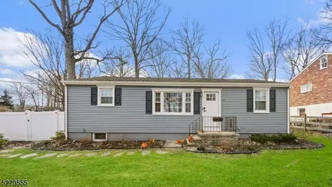70 N Lakeside Ave, Jefferson, NJ 07849