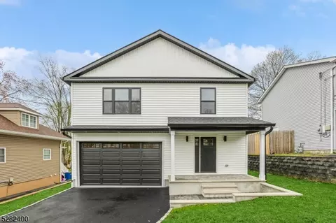 15 2nd St, Dover, NJ 07801