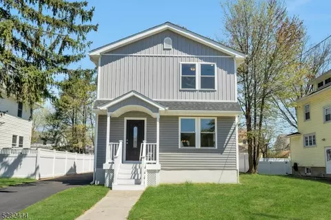 24 Forest Pl, Rochelle Park, NJ 07662