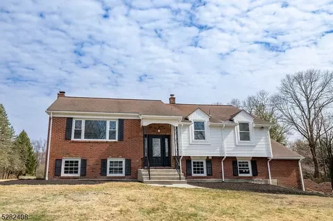 31 Hoagland Rd, Blairstown, NJ 07825
