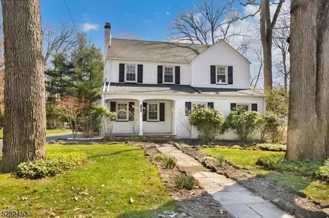 128 Smull Ave, West Caldwell, NJ 07006