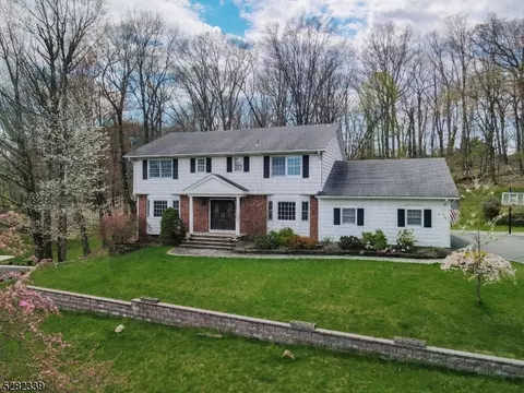 35 Tara Ln, Montville, NJ 07045
