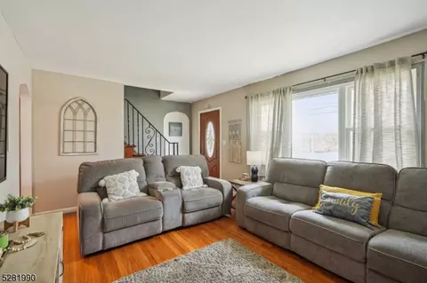 302 E Passaic Ave, Nutley, NJ 07110 photo 3