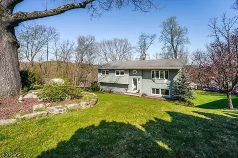 16 Dean Ave, Butler, NJ 07405