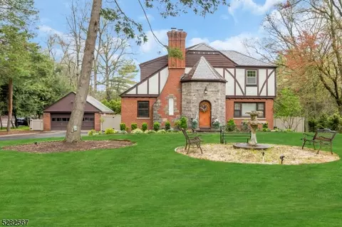587 Closter Dock Rd, Closter, NJ 07624