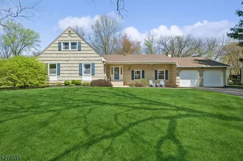 104 Cypress Dr, East Windsor Twp, NJ 08520