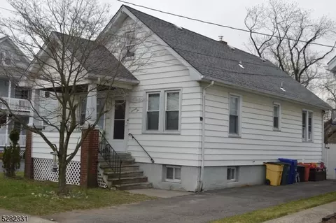 76 Lewis Pl, Totowa, NJ 07512