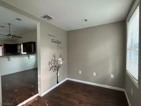 488 Riverside Dr, Wayne, NJ 07470 photo 4