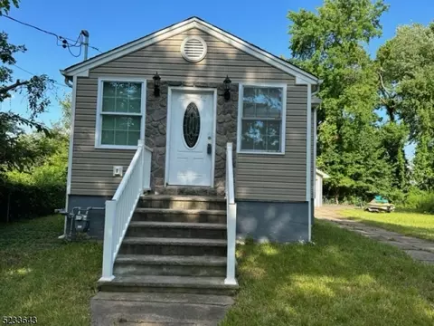 488 Riverside Dr, Wayne, NJ 07470 photo 3