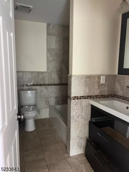 488 Riverside Dr, Wayne, NJ 07470 photo 11