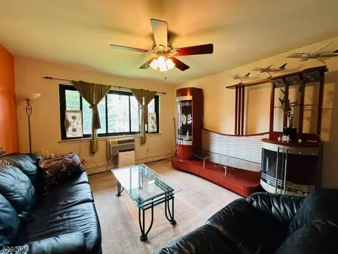 401 Highway 22 #B6U5, North Plainfield, NJ 07060