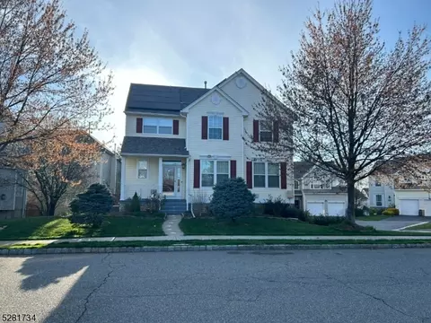 198 Winding Hill Dr, Hackettstown, NJ 07840