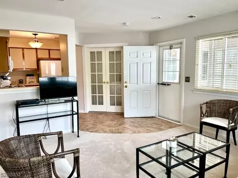 63 Parkside Rd, Bedminster, NJ 07921