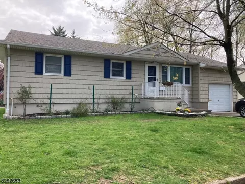 969 Beaver Pl, Rahway, NJ 07065