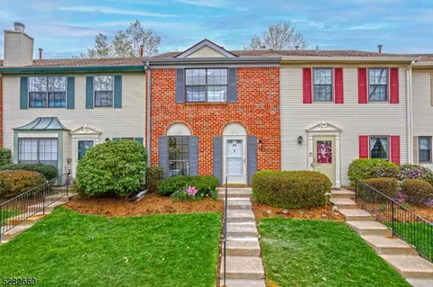 56 Daniel Dr, Franklin Park, NJ 08823