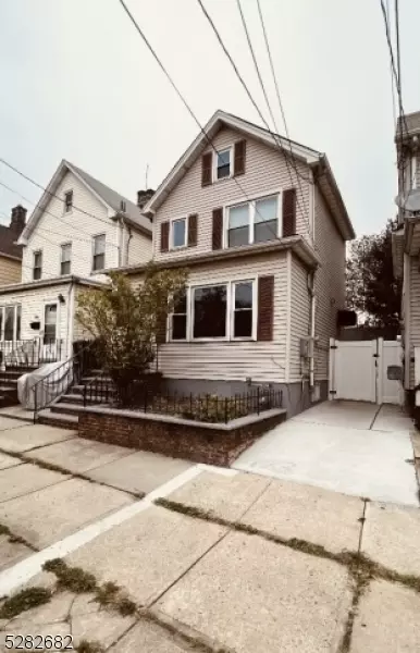 249 Marshall St, Elizabeth City, NJ 07206