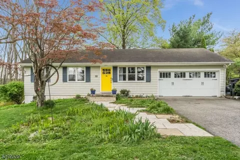 40 Fairview Ave, Clinton, NJ 08809