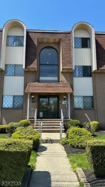 1150 W Saint George Ave #C008, Linden, NJ 07036