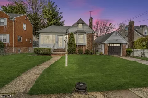 125 Harvard Rd, Linden, NJ 07036