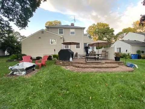 157 Meadowbrook Dr, North Plainfield, NJ 07062 photo 24