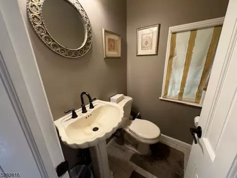 157 Meadowbrook Dr, North Plainfield, NJ 07062 photo 10