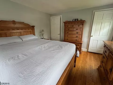 157 Meadowbrook Dr, North Plainfield, NJ 07062 photo 13