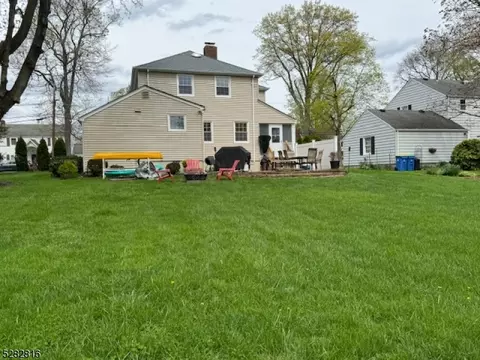 157 Meadowbrook Dr, North Plainfield, NJ 07062 photo 25