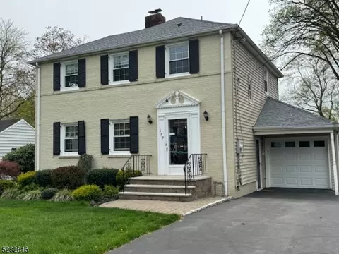 157 Meadowbrook Dr, North Plainfield, NJ 07062