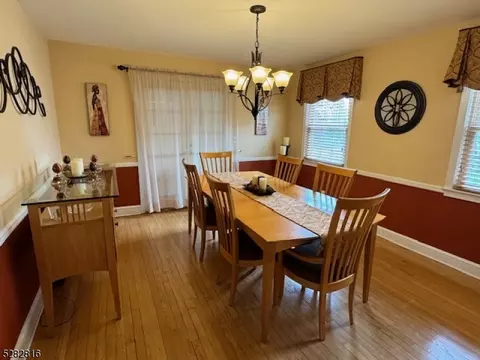 157 Meadowbrook Dr, North Plainfield, NJ 07062 photo 5