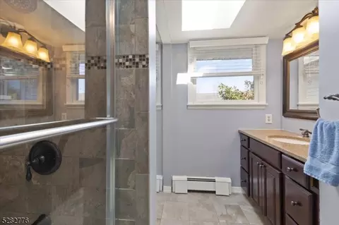60 Bartley Rd, Washington Twp, NJ 07853 photo 21