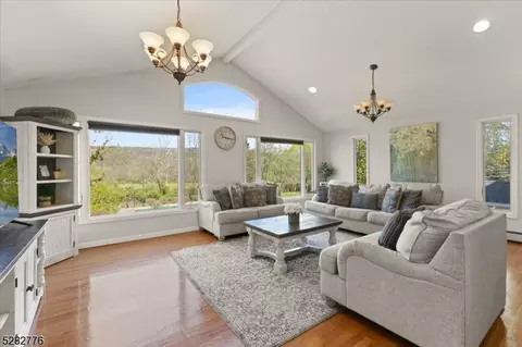 60 Bartley Rd, Washington Twp, NJ 07853 photo 8
