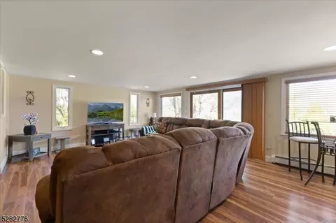 60 Bartley Rd, Washington Twp, NJ 07853 photo 27