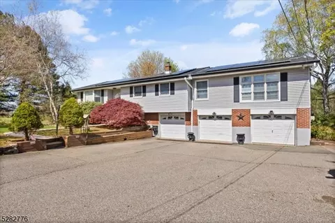 60 Bartley Rd, Washington Twp, NJ 07853 photo 4