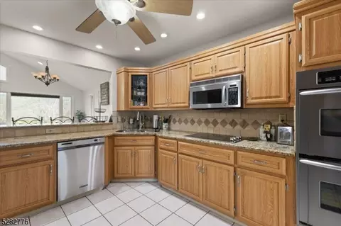 60 Bartley Rd, Washington Twp, NJ 07853 photo 15