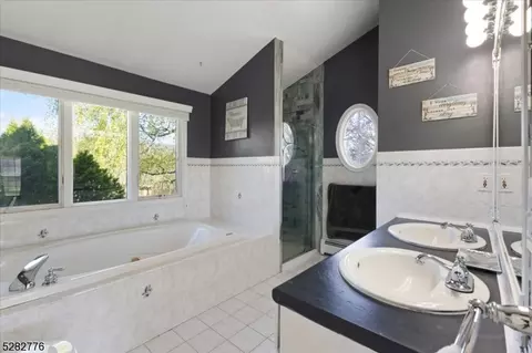 60 Bartley Rd, Washington Twp, NJ 07853 photo 18