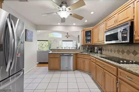 60 Bartley Rd, Washington Twp, NJ 07853 photo 12