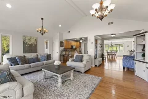 60 Bartley Rd, Washington Twp, NJ 07853 photo 11
