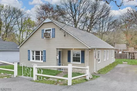 8 Sylvan Ln, Ringwood, NJ 07456